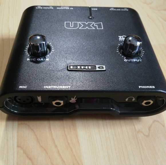 Line 6 UX1 Audio Interface/Pod for PC/Mac - Picture 6 of 6